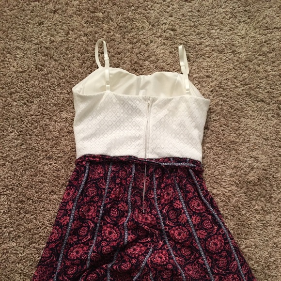 Lily Rose romper - Picture 2 of 5